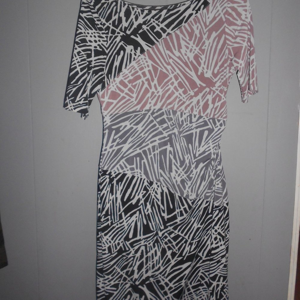 BCBG maxazria dress size medium multi pattern